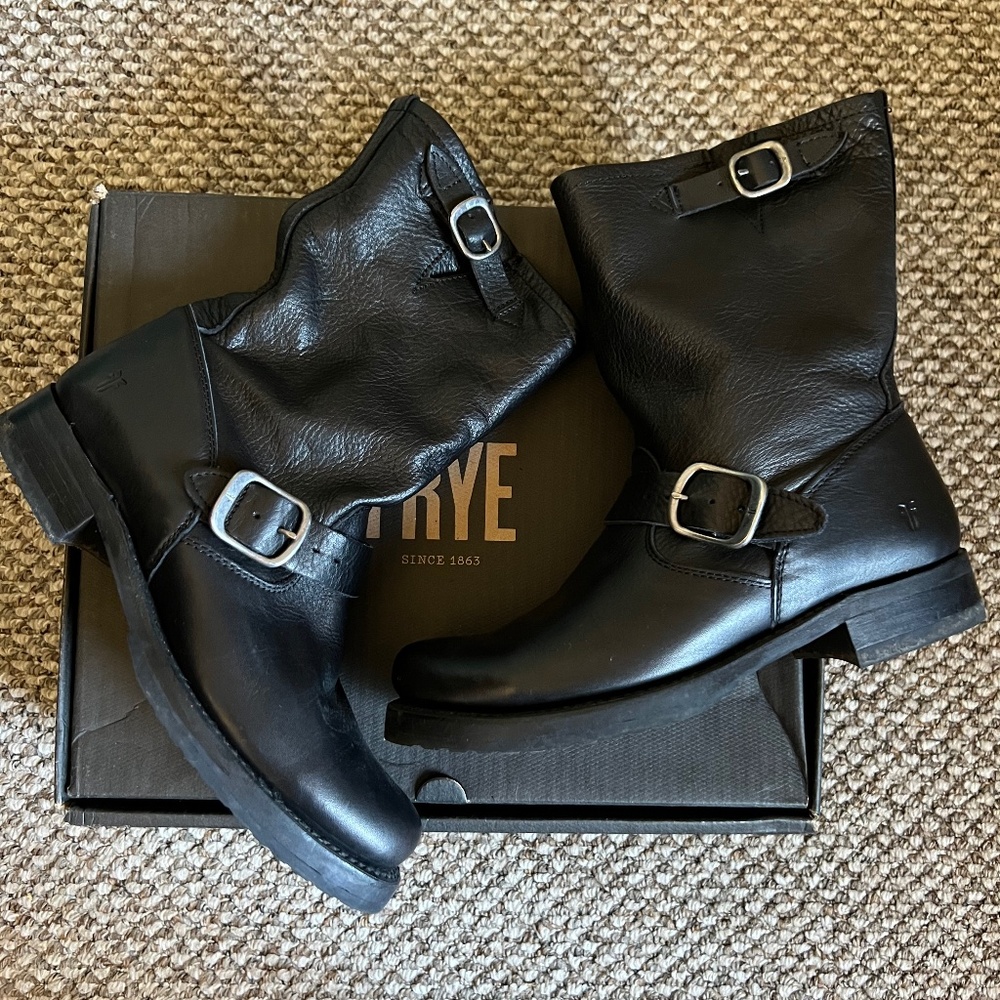 Frye Veronica Short Boot